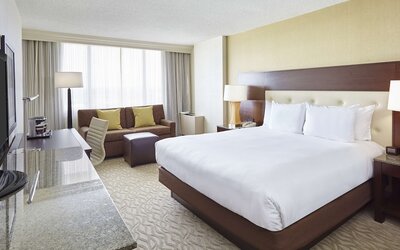 DoubleTree by Hilton Washington DC - Crystal City