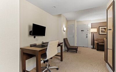 DoubleTree by Hilton Washington DC - Crystal City