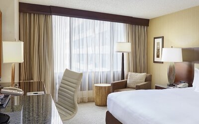DoubleTree by Hilton Washington DC - Crystal City