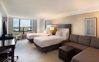 DoubleTree by Hilton Washington DC - Crystal City