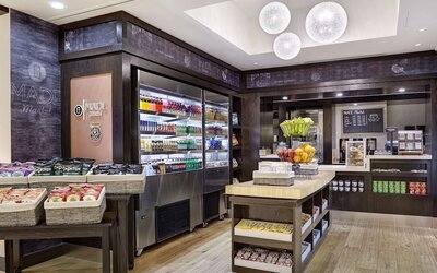 DoubleTree by Hilton Washington DC - Crystal City