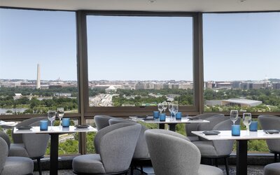 DoubleTree by Hilton Washington DC - Crystal City