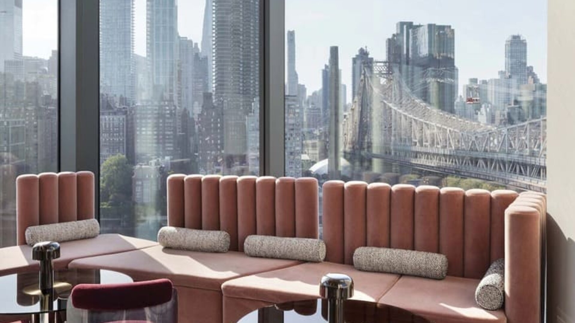 Rooftop restaurant perfect for coworking at Graduate New York.