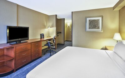 Holiday Inn National Airport/Crystal City by IHG