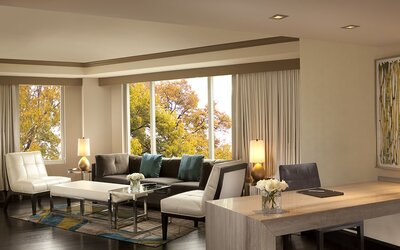 Premier Room, 1 King Bed (High Floor)