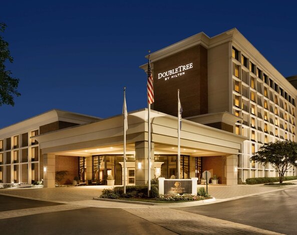 Doubletree by Hilton McLean Tysons