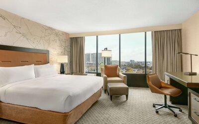 Doubletree by Hilton McLean Tysons