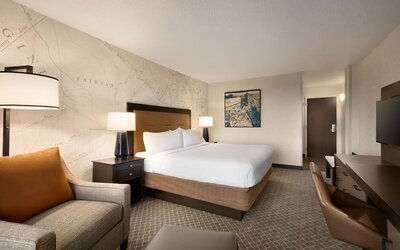 Doubletree by Hilton McLean Tysons