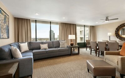 Doubletree by Hilton McLean Tysons