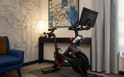 Doubletree by Hilton McLean Tysons