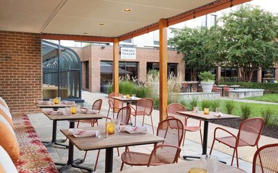 Doubletree by Hilton McLean Tysons