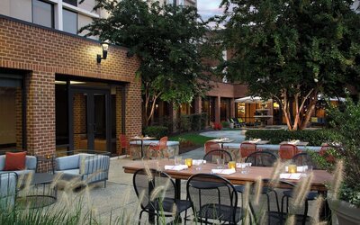 Doubletree by Hilton McLean Tysons
