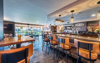 Doubletree by Hilton McLean Tysons