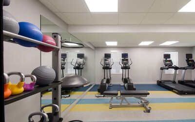 Sonesta Simply Suites Falls Church