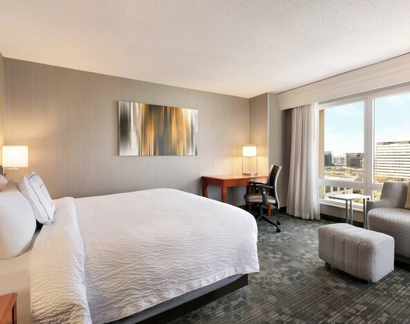 Courtyard by Marriott Tysons McLean