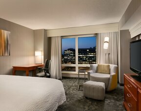 Courtyard by Marriott Tysons McLean