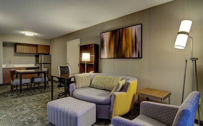 Courtyard by Marriott Tysons McLean