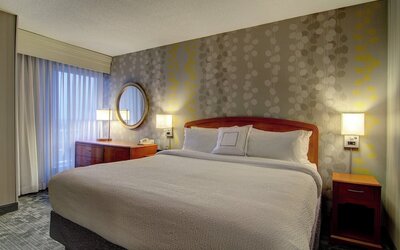Courtyard by Marriott Tysons McLean