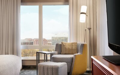 Courtyard by Marriott Tysons McLean