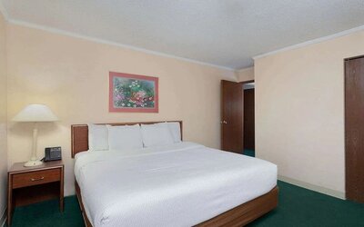 Day use room at Norwood Inn Statefare Grounds.