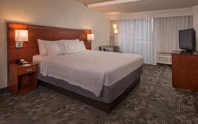 Room, 2 Queen Beds, Accessible (Mobility/Hearing Roll in Shower)