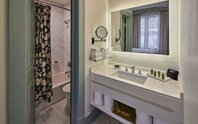 The Partridge Inn Augusta, Curio Collection by Hilton