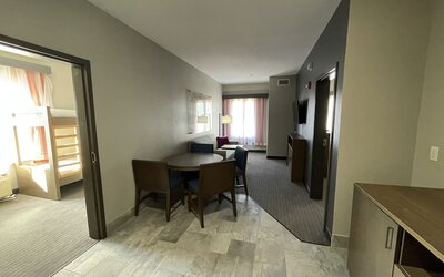 La Quinta Inn & Suites by Wyndham Augusta/Fort Eisenhower