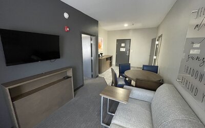 La Quinta Inn & Suites by Wyndham Augusta/Fort Eisenhower