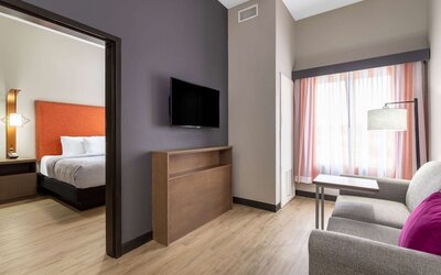 La Quinta Inn & Suites by Wyndham Augusta/Fort Eisenhower