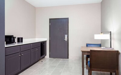 La Quinta Inn & Suites by Wyndham Augusta/Fort Eisenhower