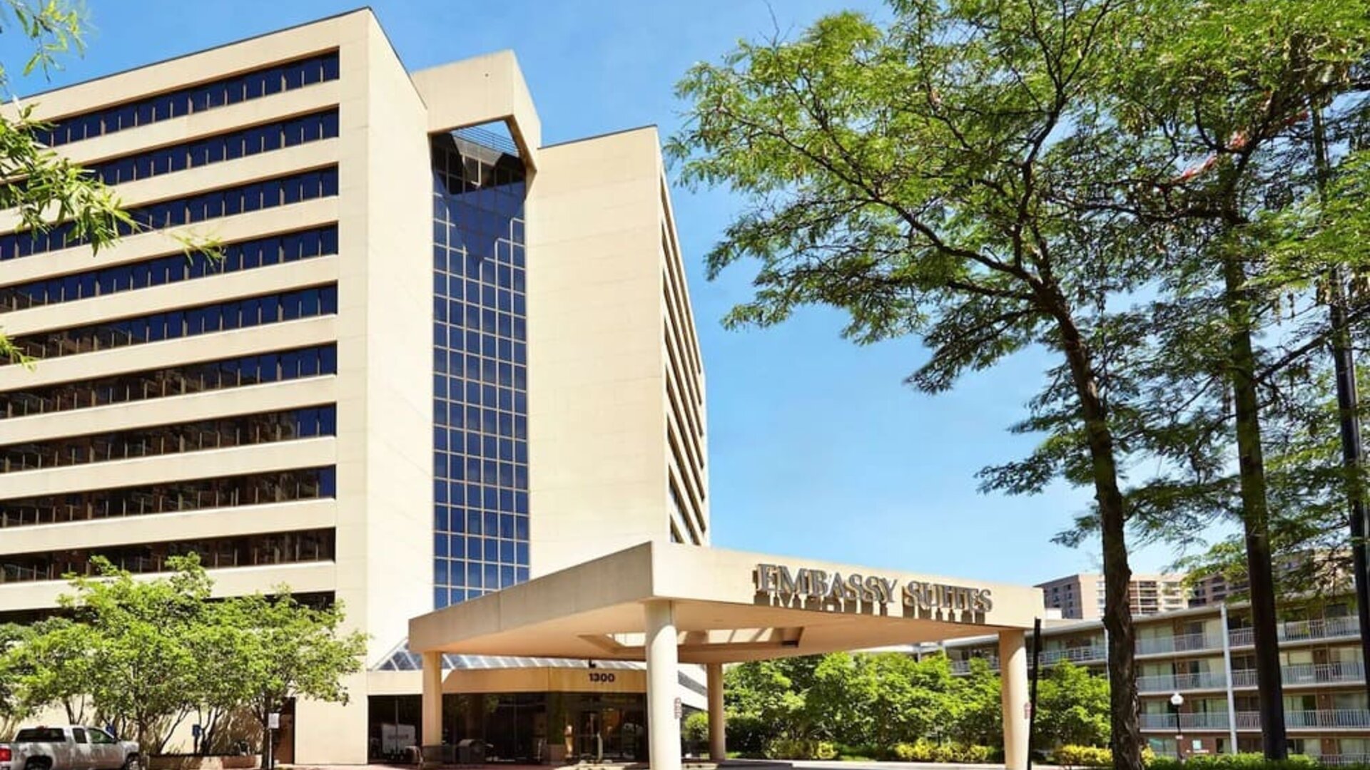 Hotel exterior at Embassy Suites By Hilton, Crystal City National Airport.