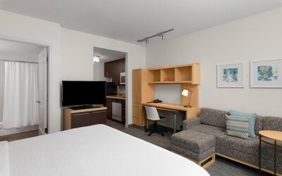 TownePlace Suites by Marriott Denver Airport at Gateway Park