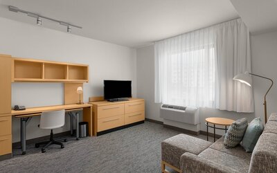 TownePlace Suites by Marriott Denver Airport at Gateway Park