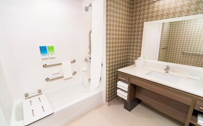 Home2 Suites by Hilton Bakersfield