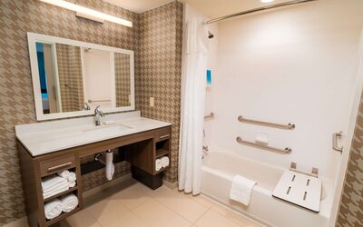 Home2 Suites by Hilton Bakersfield