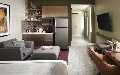 THesis Hotel Miami Coral Gables, Curio Collection By Hilton