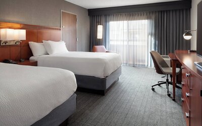 Courtyard by Marriott Bakersfield