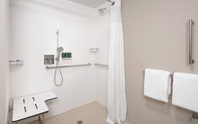 Courtyard by Marriott Bakersfield