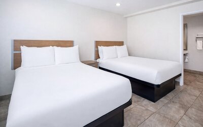 Super 8 by Wyndham Bakersfield CA Near Airport