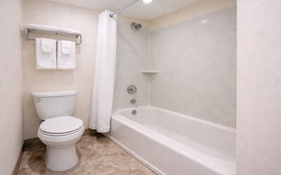 Super 8 by Wyndham Bakersfield CA Near Airport