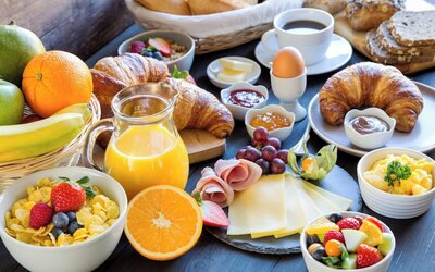 Holiday Inn & Suites Bakersfield by IHG