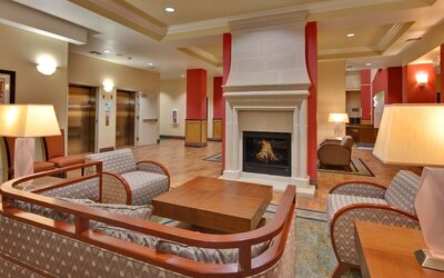 Holiday Inn & Suites Bakersfield by IHG
