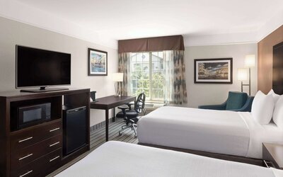 La Quinta Inn & Suites by Wyndham Bakersfield North