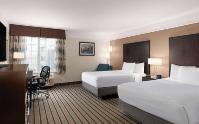 La Quinta Inn & Suites by Wyndham Bakersfield North