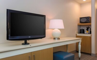Hilton Garden Inn Bakersfield