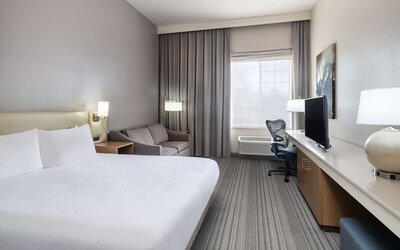Hilton Garden Inn Bakersfield