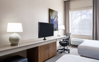 Hilton Garden Inn Bakersfield