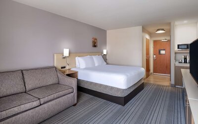 Hilton Garden Inn Bakersfield