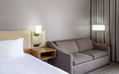 Hilton Garden Inn Bakersfield