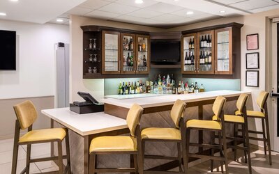 Hilton Garden Inn Bakersfield